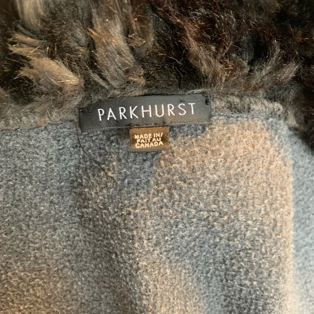 Vintage Parkhurst Fleece Cape with Fur Neckline and  Cuffs - Picture 3 of 5